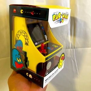 Pac-Man Micro Player Collectable